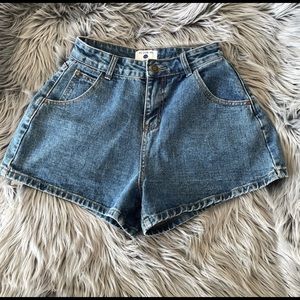 ALEXA CHUNG x AG denim high loose shorts